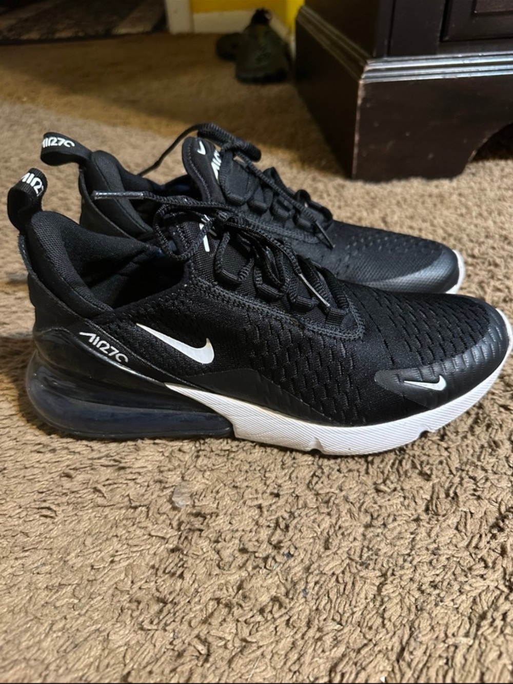Nike Black & White Air Max 270 Casual Sneakers